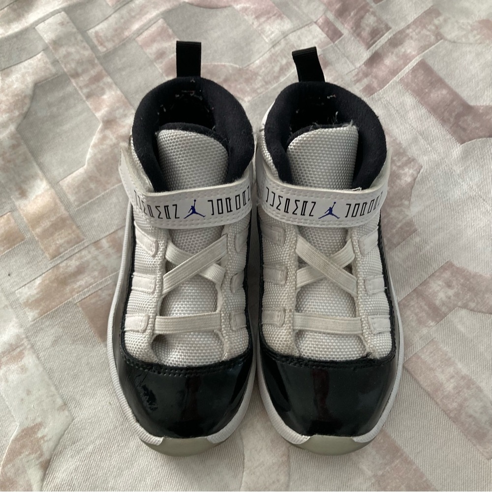 Jordan 11 Retro Size 10c